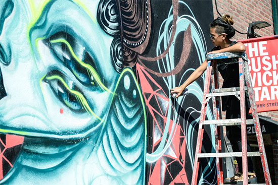 gli artisti della Street Art di Bushwick al lavoro
