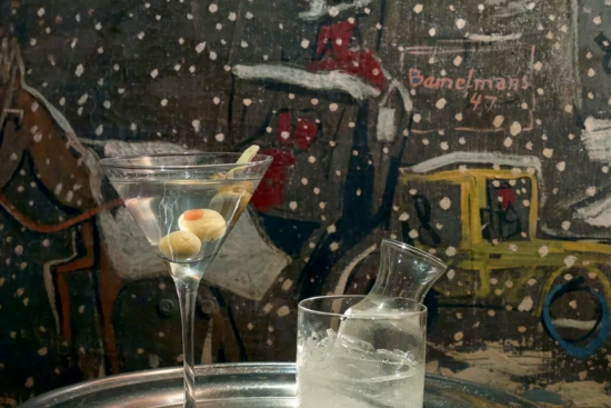 Il Bemelmans bar di NYC, dove bere ottimi cocktail in un contesto da film anno '90