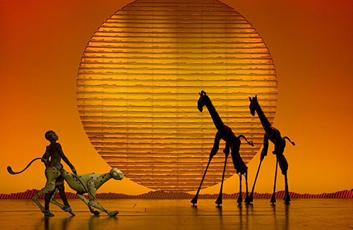 Una scena del musical de Il Re Leone a Broadway, New York
