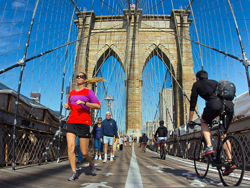 correre sul ponte di brooklyn