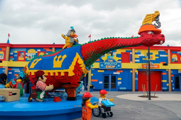 Un'attrazione del parco Legoland di New York