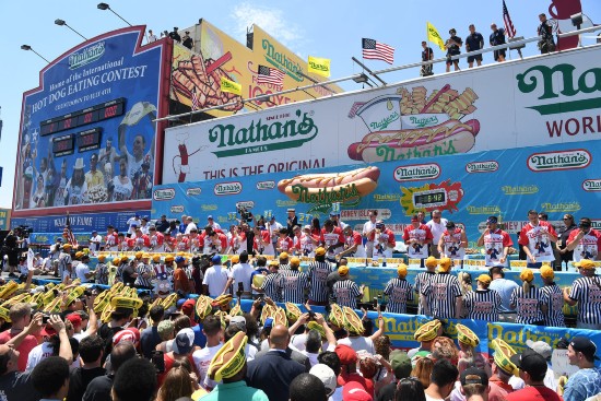 Gara di mangiatori di hot dog da Nathan's, Coney Island