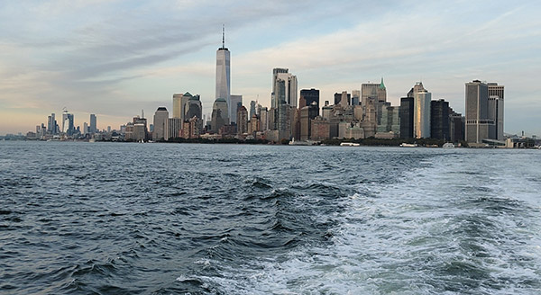 Panorama Manhattan dal battello durante la crociera