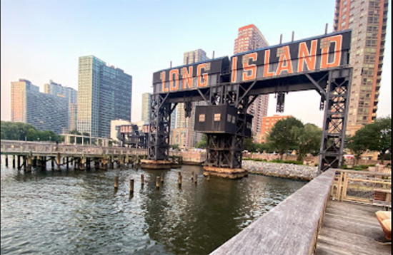 Piattaforma barche a Long Island, dove inizia il Gantry Park