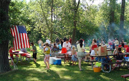 picnic al parco per il giorno del memoriale americano