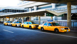 trasferimento con taxi al jfk